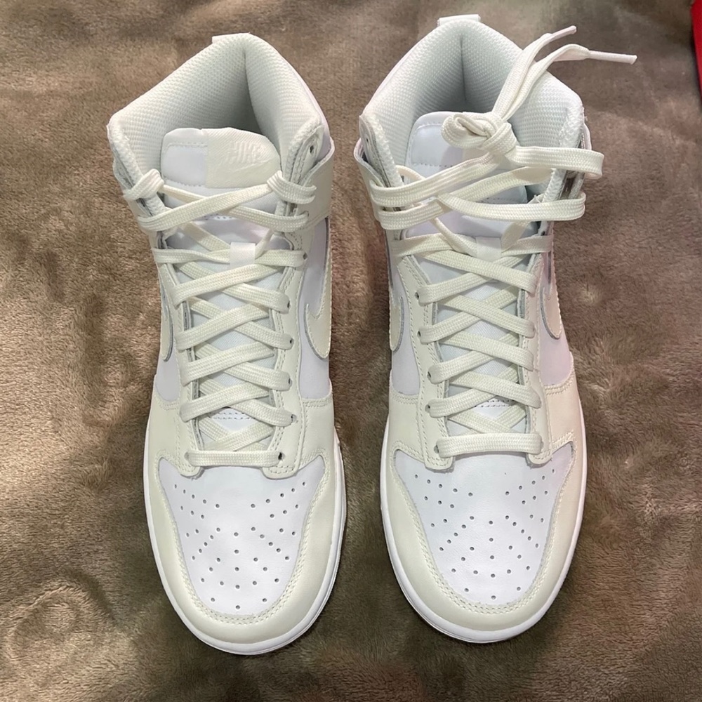 WOMENS DUNK HIGH SAIL GUM
